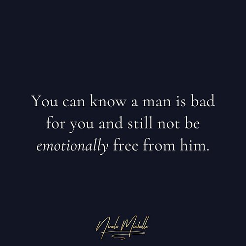 🌺You can recognize that a man is not aligned with your future
and still feel emotionally attached to him.
That does not mean ...