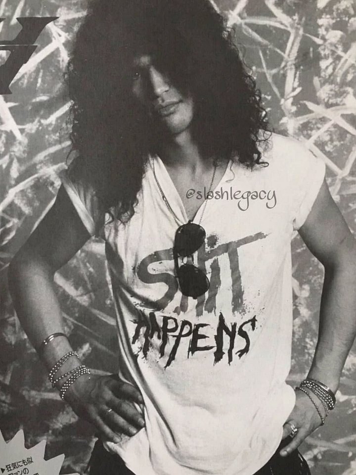 SHIT HAPPENS TEE product image (2)