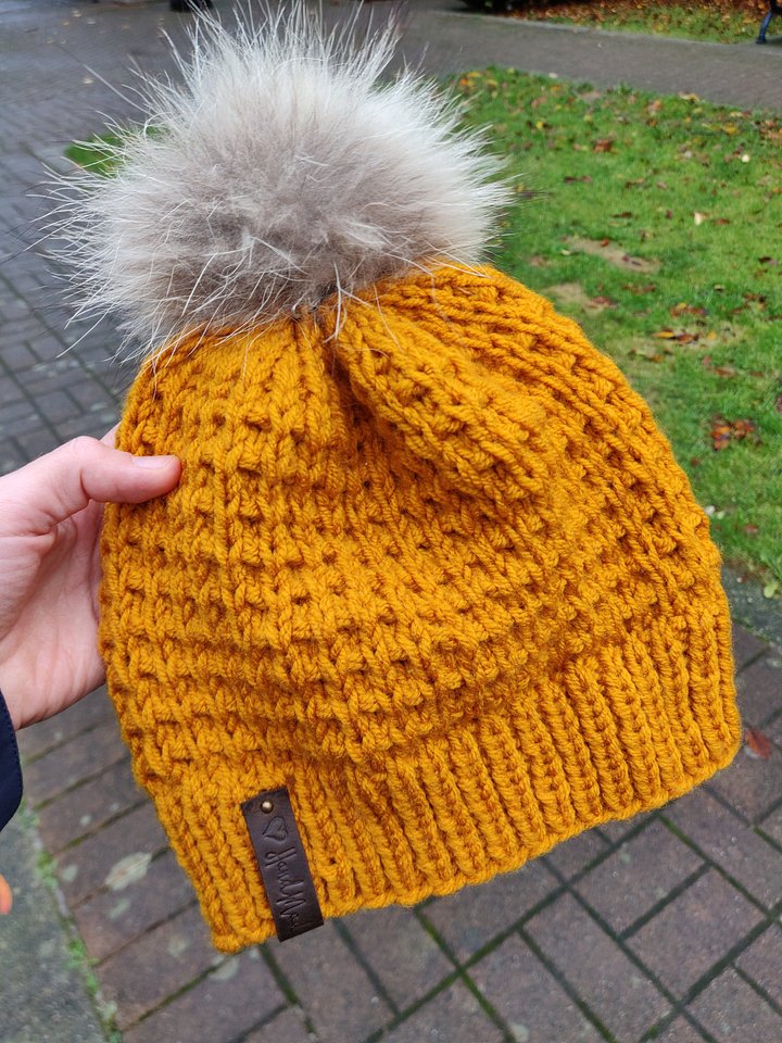 Fish Scale Knit Hat Pattern product image (1)
