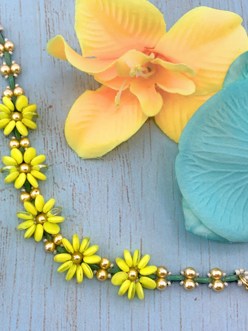 Botanico Yellow Flower Beaded Bracelet product image (4)