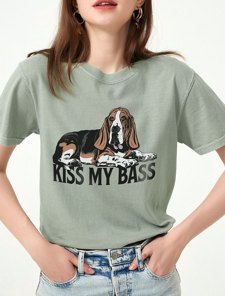 Kiss My Bass T-Shirt | Funny T-Shirt for Basset Hound Owners product image (2)