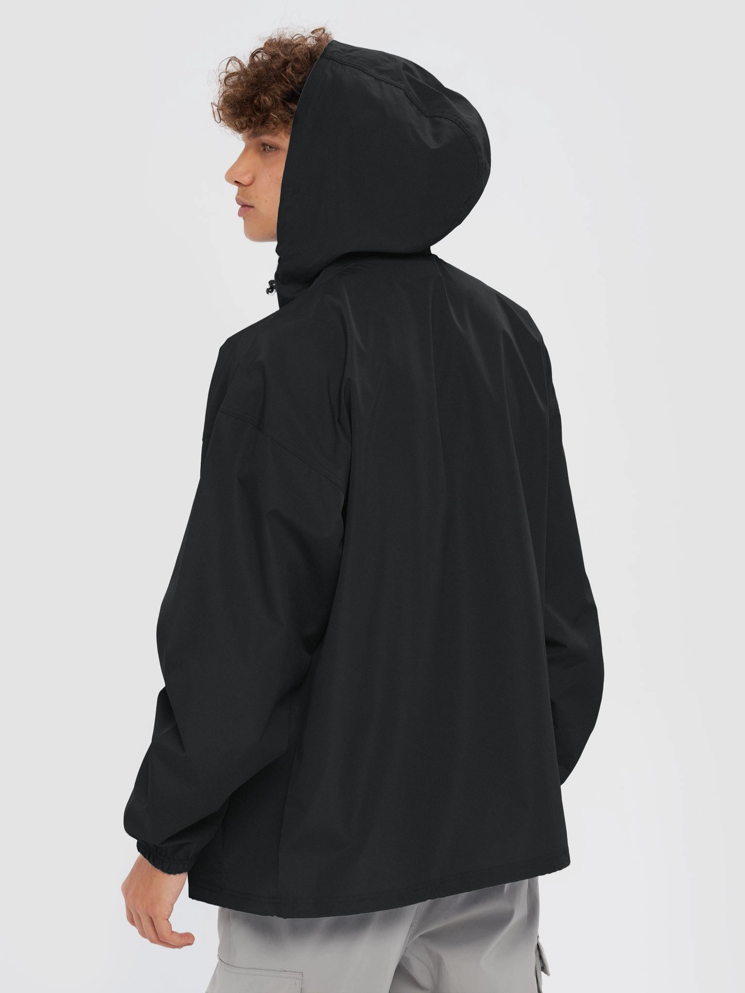 VAEO Shell Windbreaker product image (6)