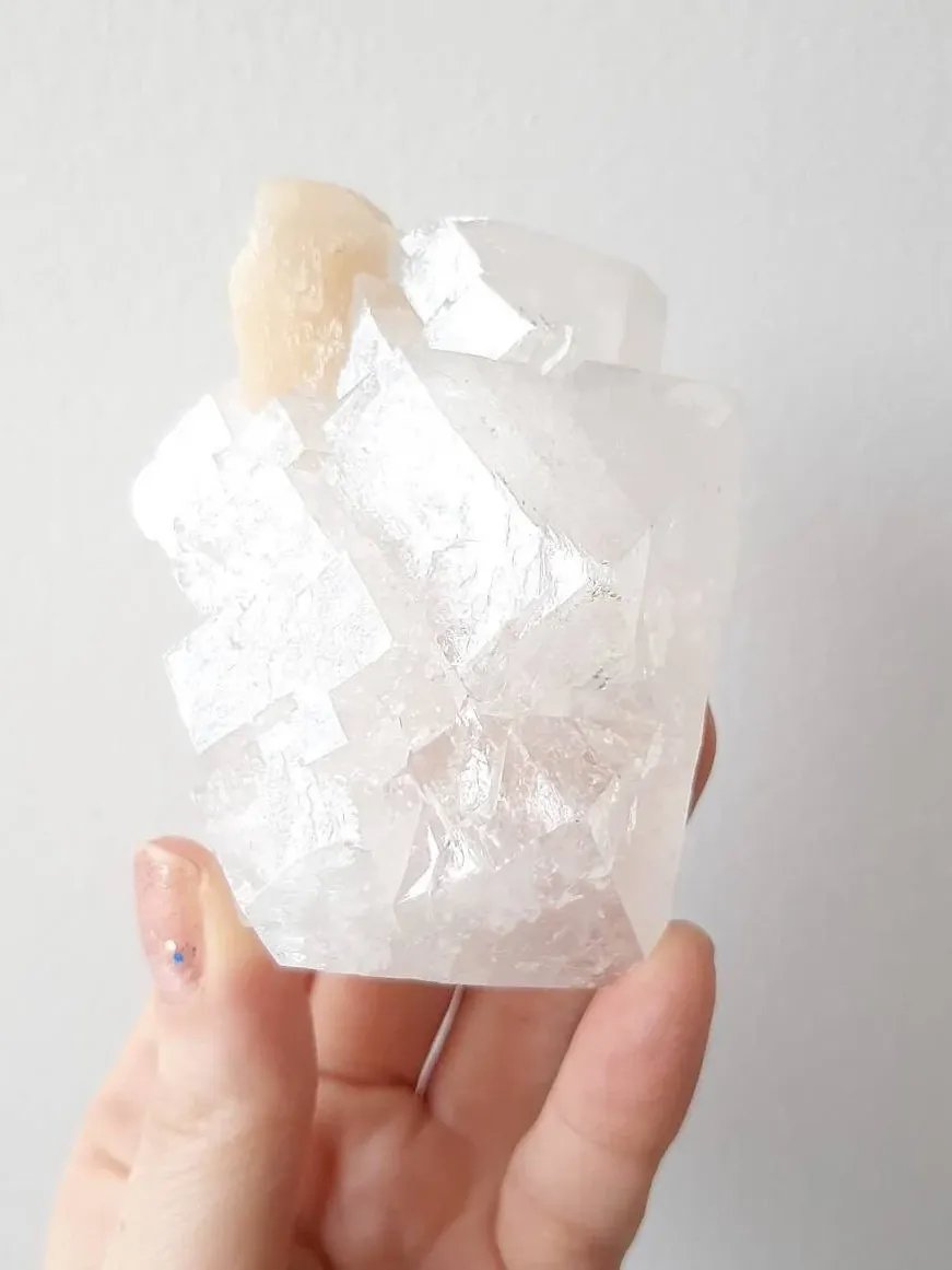 Lustrous apophyllite & stilbite product image (1)