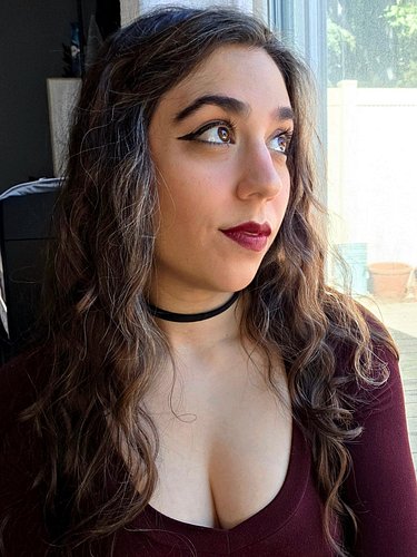Longing for a world seemingly out of reach 🏞️🌳🌿🍃🌦️🐝🐞 #twitch #gaming #varietystreamer #cozygaming #selfiesunday