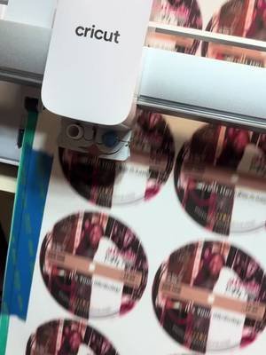 The Cricut Venture Cutting 20 Vinyl Record Labels in real time. It would have taken me 3 hours to cut these with the Cricut Maker 3 😵‍💫.  #cricutventure #cricutmaker3 #customvinylrecords #vinylrecords #exoticpartycreations 