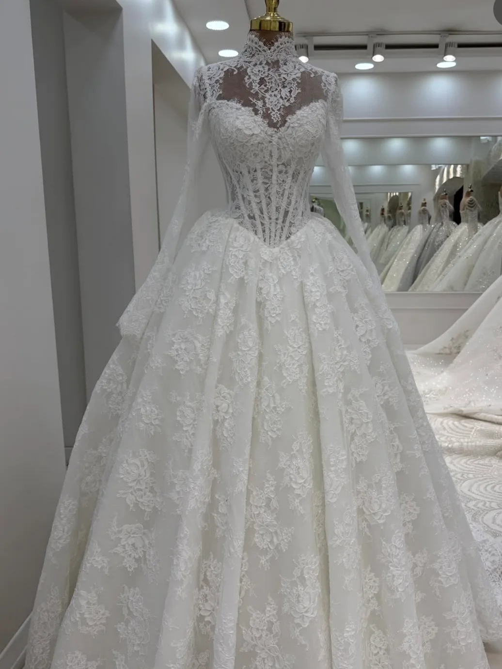 Wedding dress product image (2)