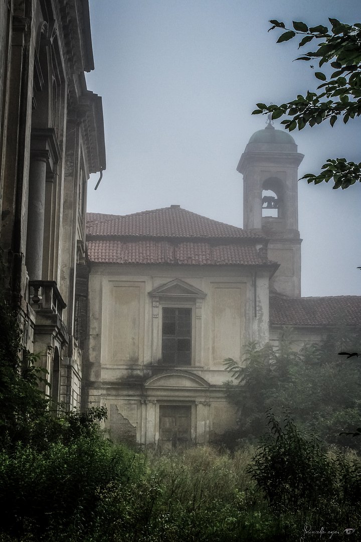 Fine Art Prestige - The Forgotten Chapel of Il Palazzo Fiat - Limited Edition product image (1)