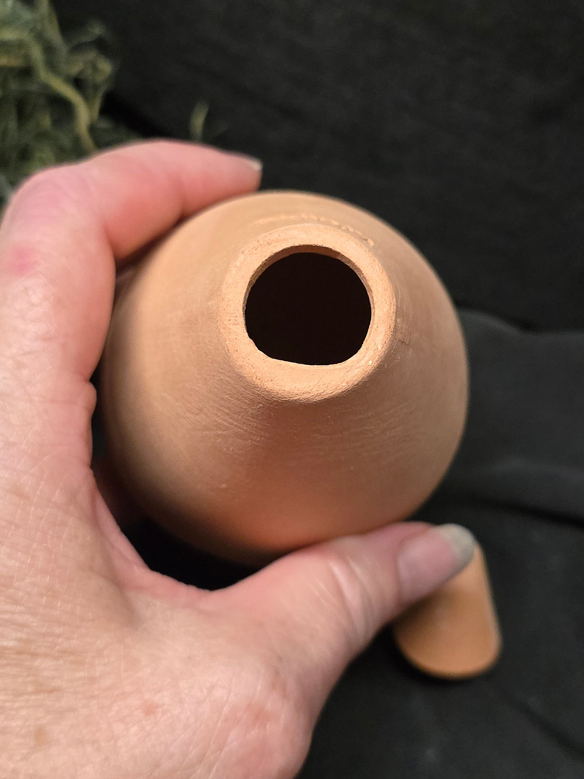 Terracotta Olla Watering Pot, Self Watering Garden Irrigation, Water Saving Olla for Raised Beds, Planters & Gardens (8oz) product image (6)