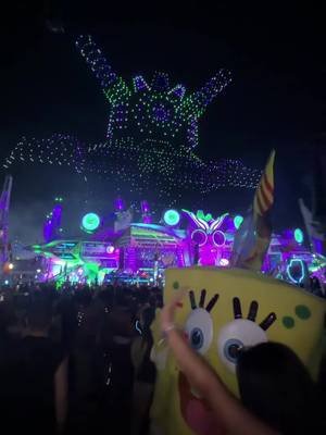 Dreams taking flight! Spongebob vibe, drone show magic. Haters gonna hate. #DreamBig #FestivalVibes #Spongebob #DroneShow #GoodVibesOnly