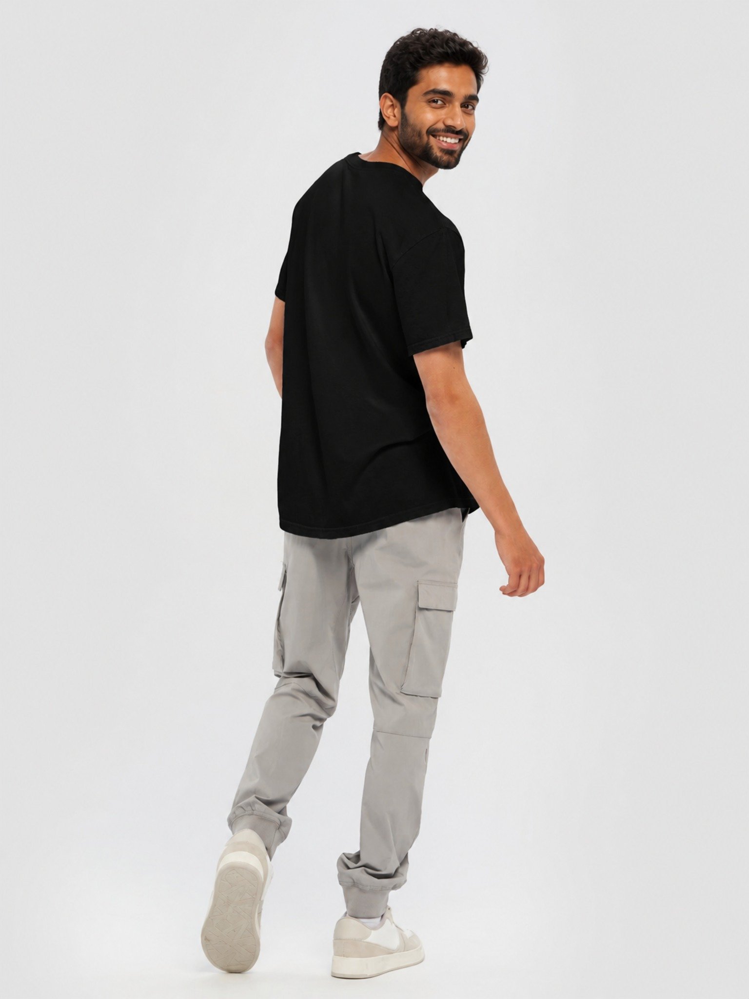 It's Always Sunny Pepe Silvia Minimalist T-Shirt product image (81)