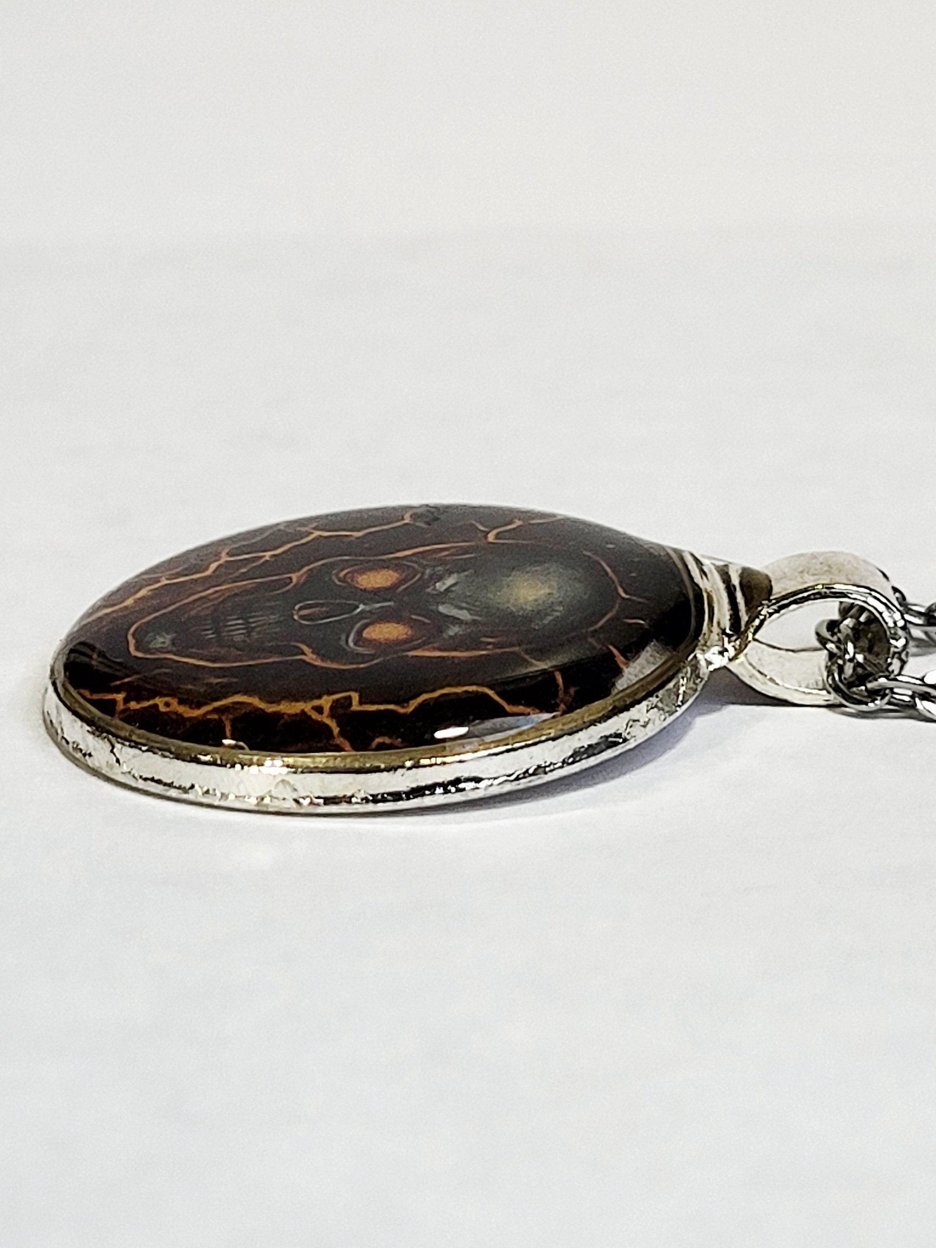 Lightning Skull Pendant product image (3)