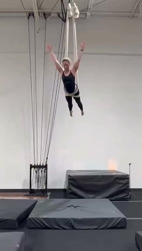 @bethk.aerial joined our rebound club tonight
