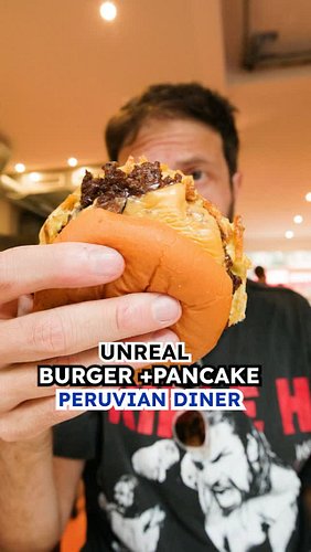 and single moms get 10% off! pancake cheeseburger combo is one great dinner! #berlin #berlinfood #dinerfood

I'm at @aris__be...