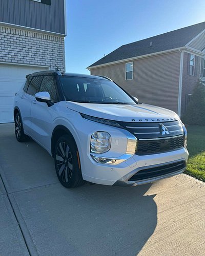The Outlander is Mitsubishi’s best seller in the US, and the refreshed 2026 model is our ride for the next week! Refreshed wi...