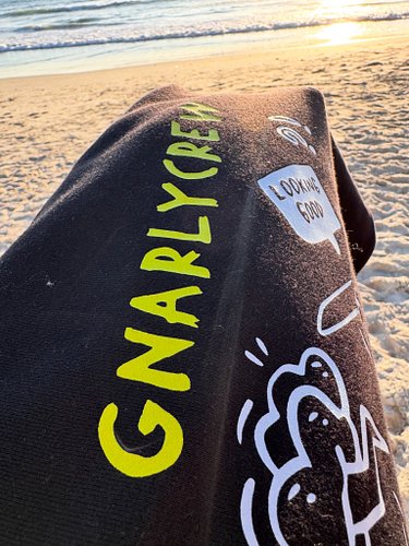 Late afternoon tides and some heavy cotton.

Join Gnarly Crew today ↙️ 

gnarlycrew.com

#beach #avgeek #hoodies #seabreeze #...