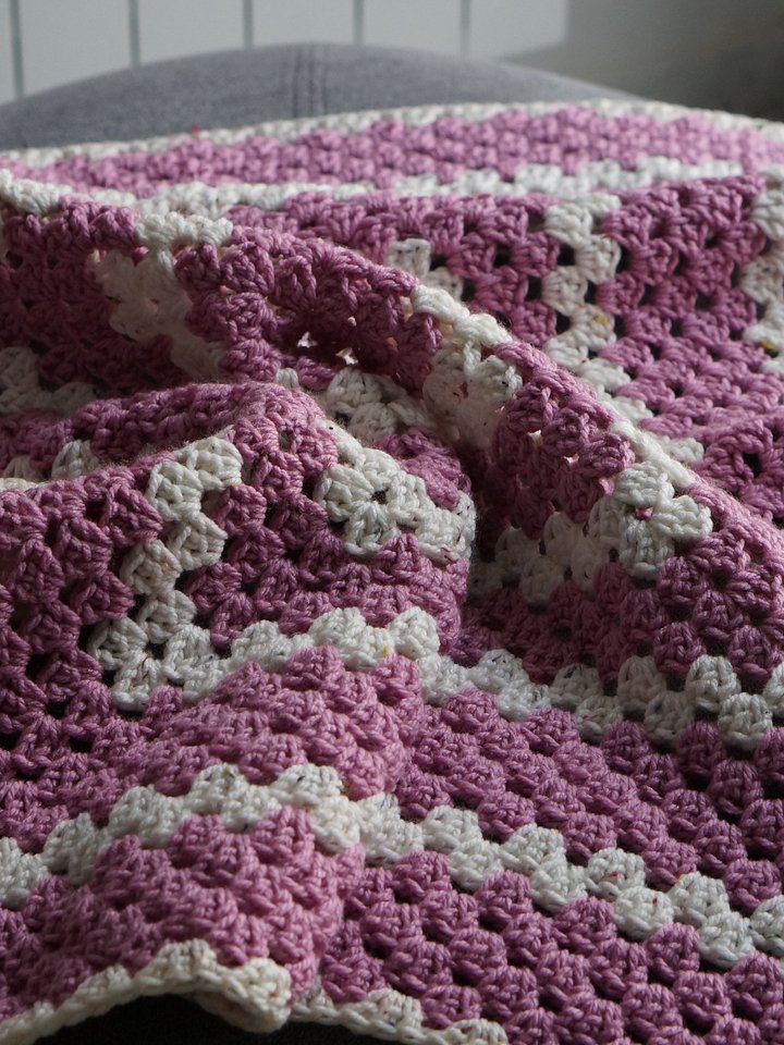 Granny square baby blanket pattern product image (1)