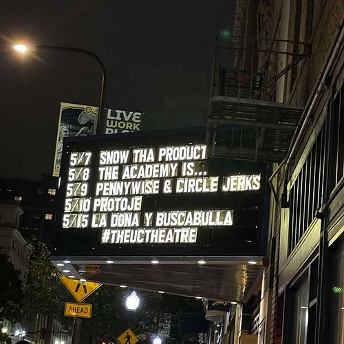 Internet kindness still exists, apparently.
Snow tha Product posted a video from her show last night, and I noticed the marqu...