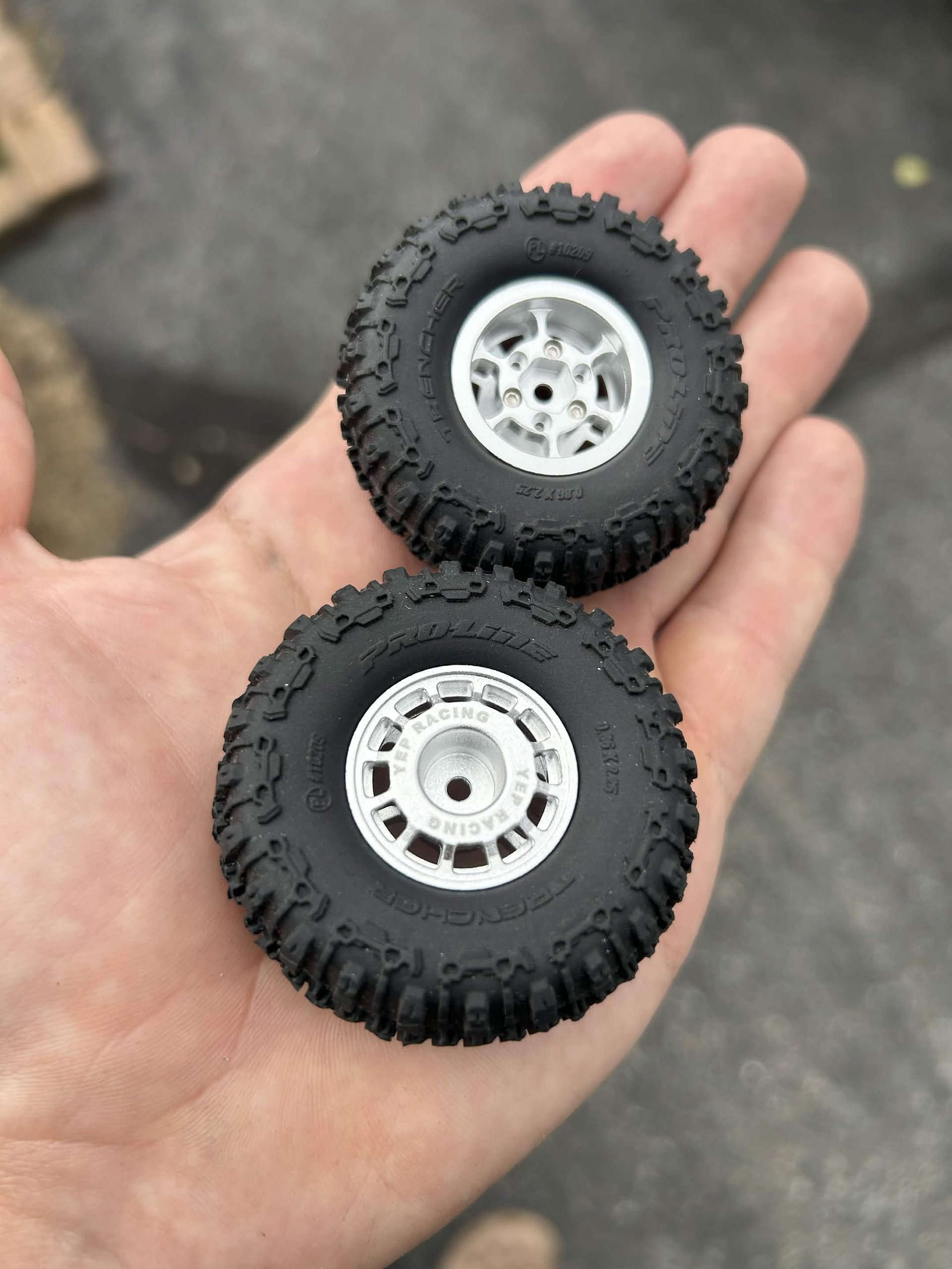 **AVAILABLE 1PM TODAY** STICKY WIGGLER WHEELS product image (10)