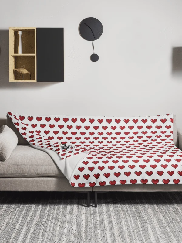 LOVA - Heart Blanket product image (2)