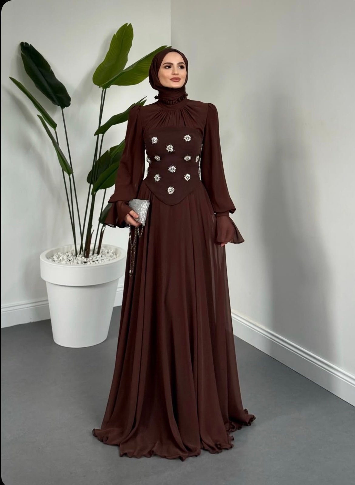 Luxury dress product image (10)