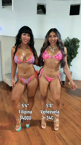 two bikini models, one choice 👙👙
#bikinimodel #bikinigirl #model #swimwear #fashion
