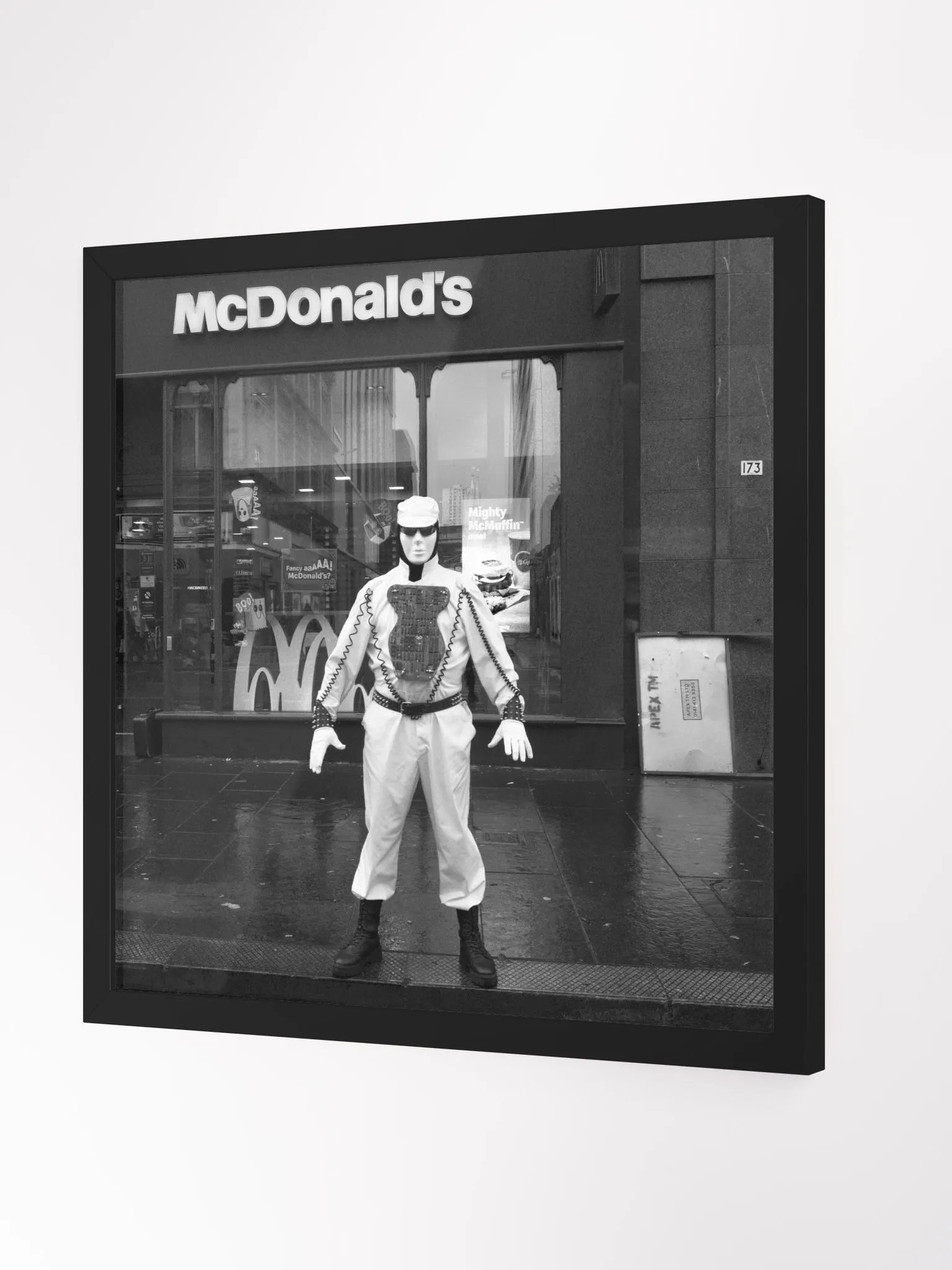 Glasgow Robot product image (2)