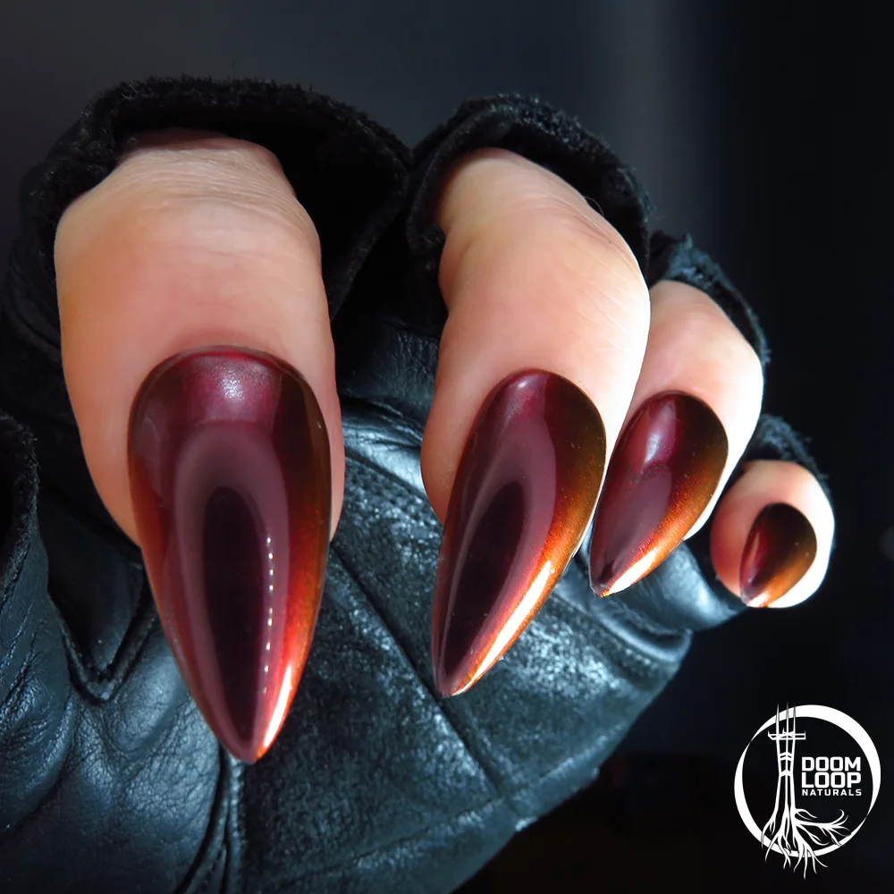 HEART LIKE A HOLE - Luxe Black to Red Shift Nail Polish product image (5)