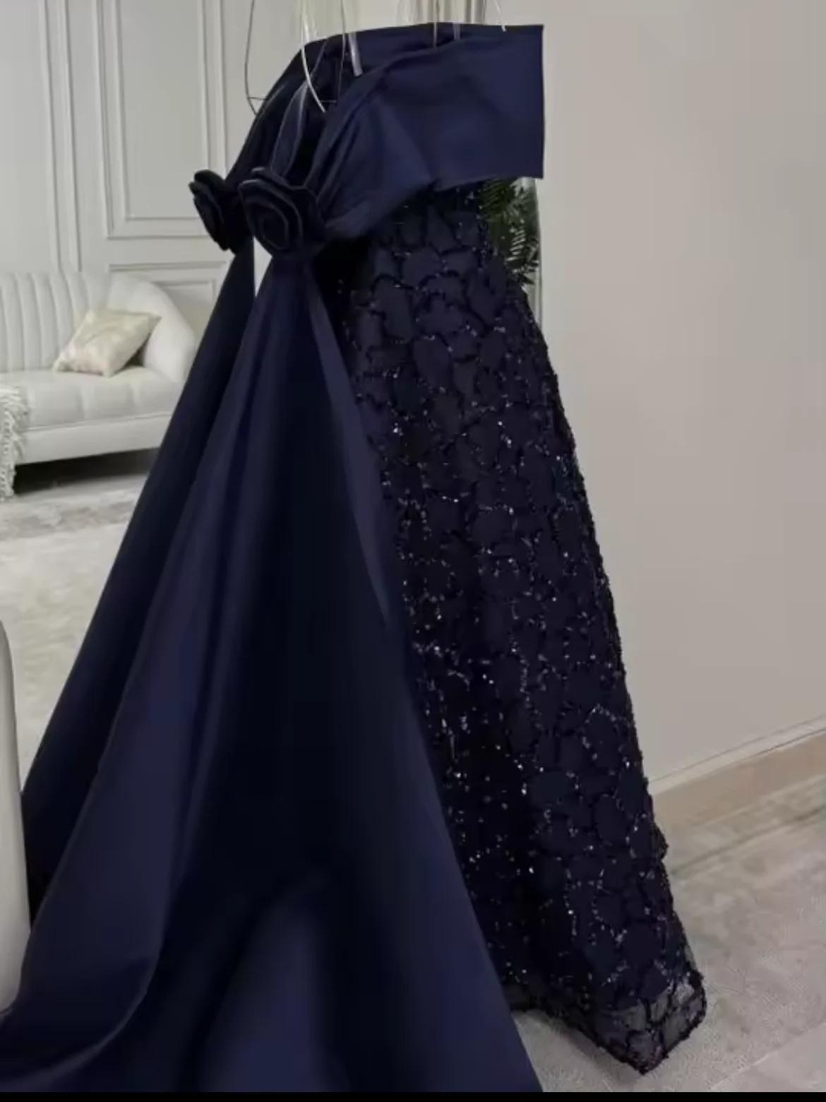 Luxury dress product image (2)
