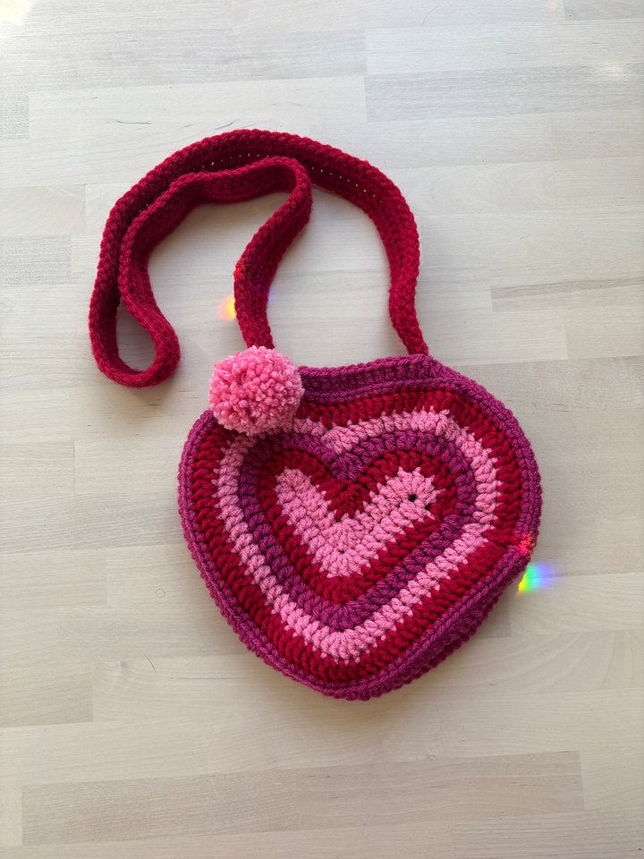 Powder Puff Crochet Heart Bag product image (1)