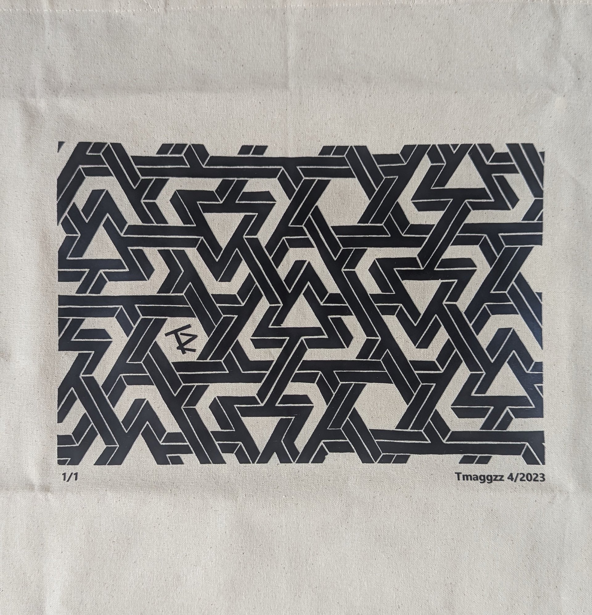 Pattern Print T-Shirt product image (2)