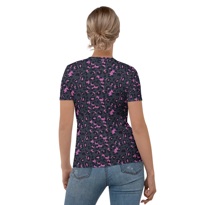 Pink Leopard Print Women's Crew Neck T-Shirt product image (2)