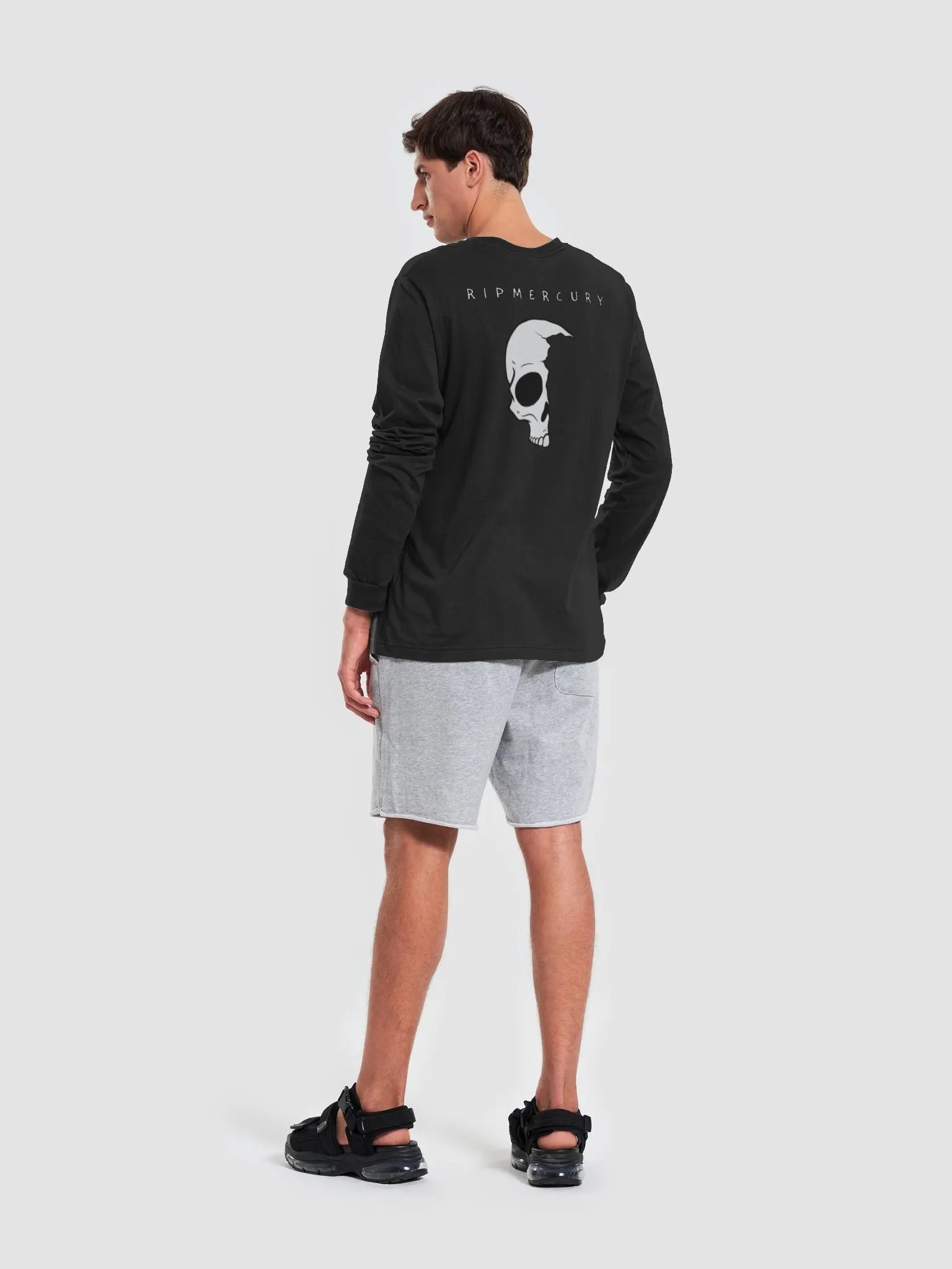 SKULL sweatshirt (on back) product image (6)