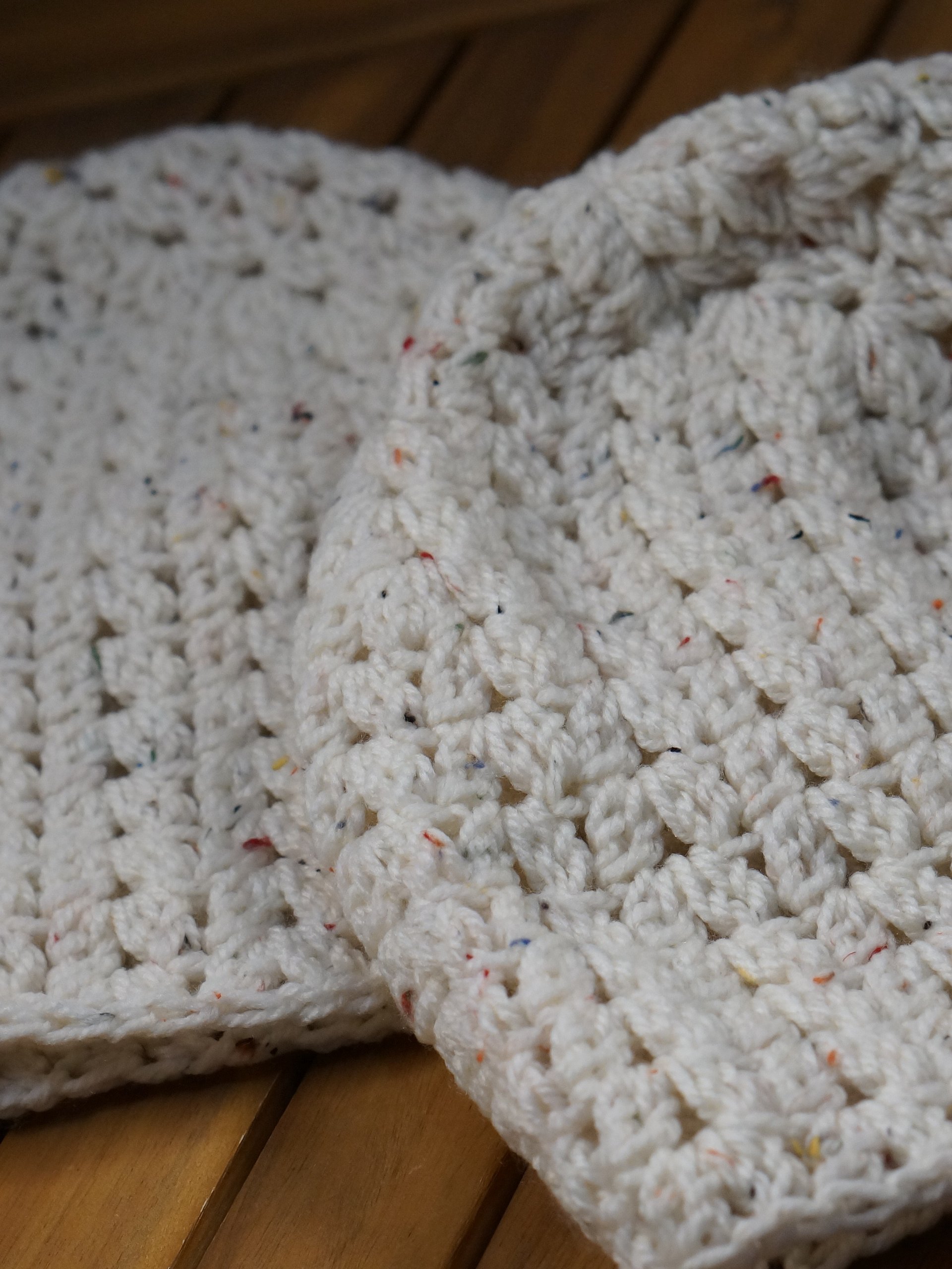 Cluster V stitch beanie crochet pattern product image (3)