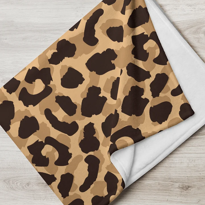 Cozy Throw Decorative Blanket with Bold Leopard Print product image (2)