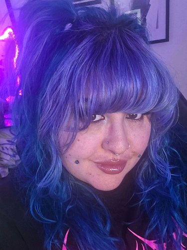 hi there
.
.
.
#girlswithpiercings #altgirl #bodypositivity #charlottetilbury #vibes