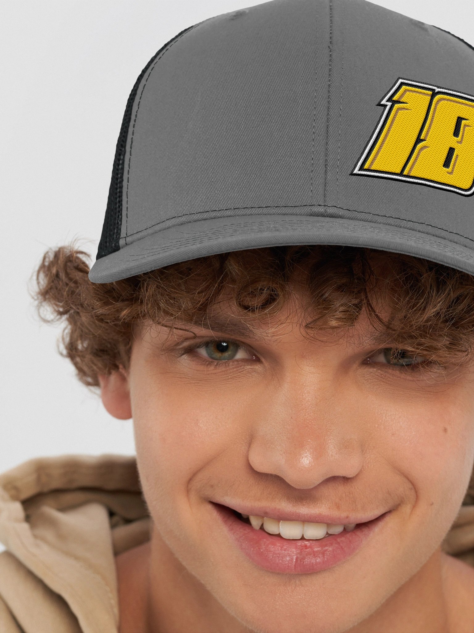 18 Trucker hat product image (16)