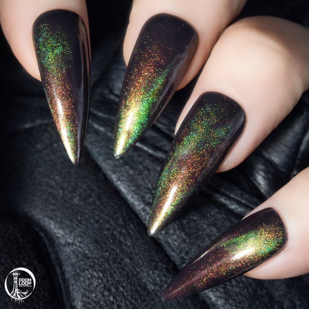 NOBODY OWNS THE MOON - Midnight Indigo Green-Red Magnetic Nail Polish product image (5)