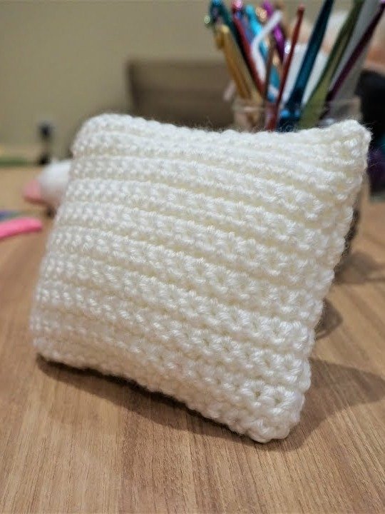 Mini pillow crochet pattern product image (1)