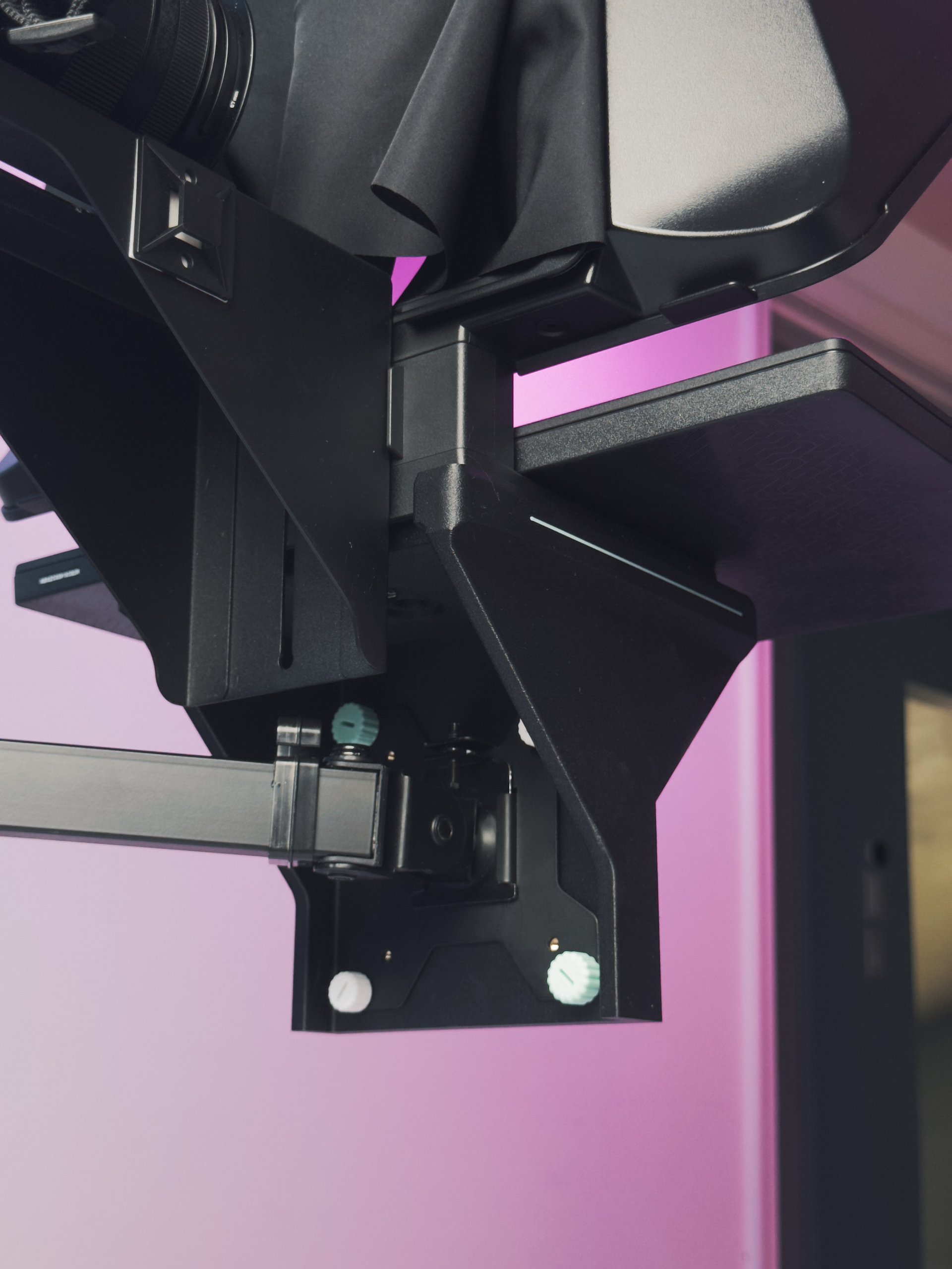 TelevaseXL - VESA mount for Elgato Prompter XL product image (5)