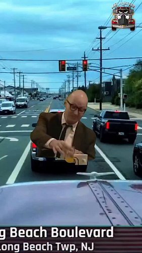 Summer 2026 is here ⚠️👈👀🙃#reels #truckdriver #fyp #driving #funny