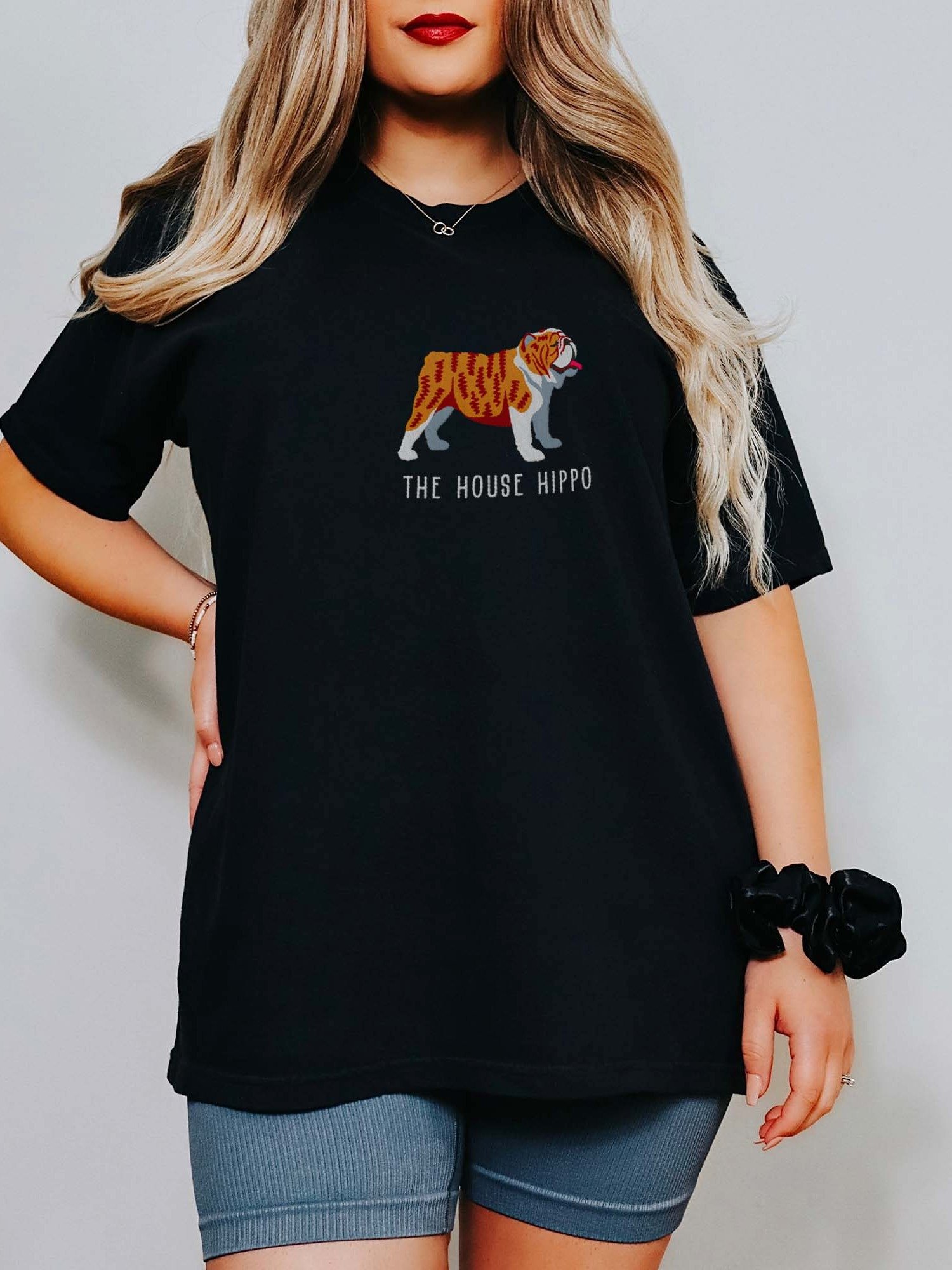 The House Hippo T-Shirt(Embroidered) of an English Bulldog(Brindle & White) product image (2)