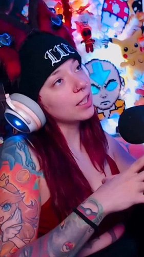 Is this too much to ask for 😭
#twitchstreamer #gaming