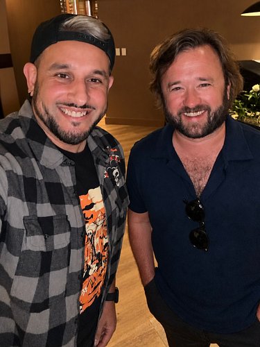 Life Accomplishment!
I had the pleasure of meeting @hjosment tonight and words cant explain how happy it made me! I’ve grown ...