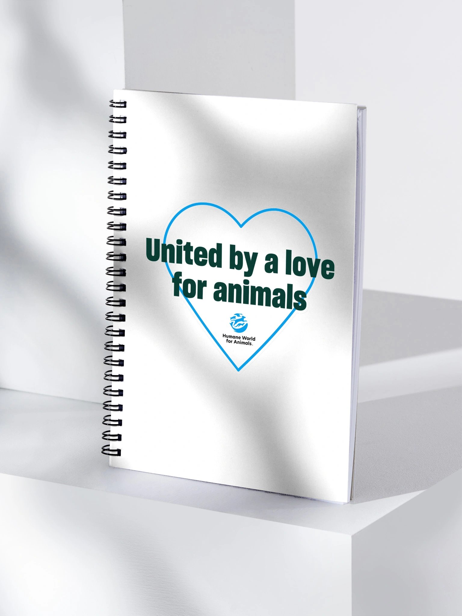 United by a love for animals - Notebook product image (3)