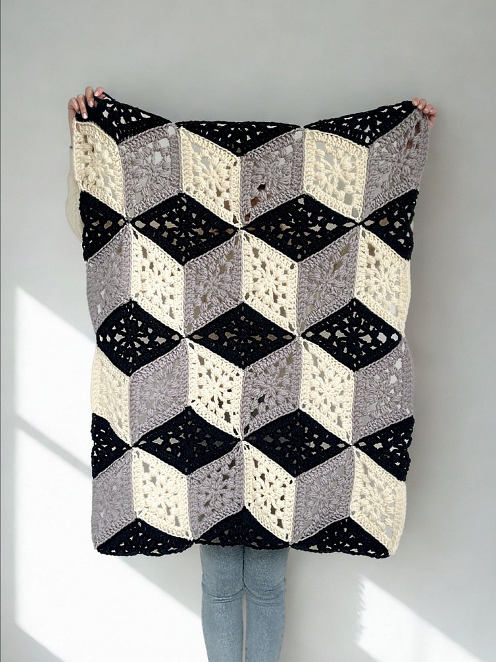 3D Cube Throw product image (1)