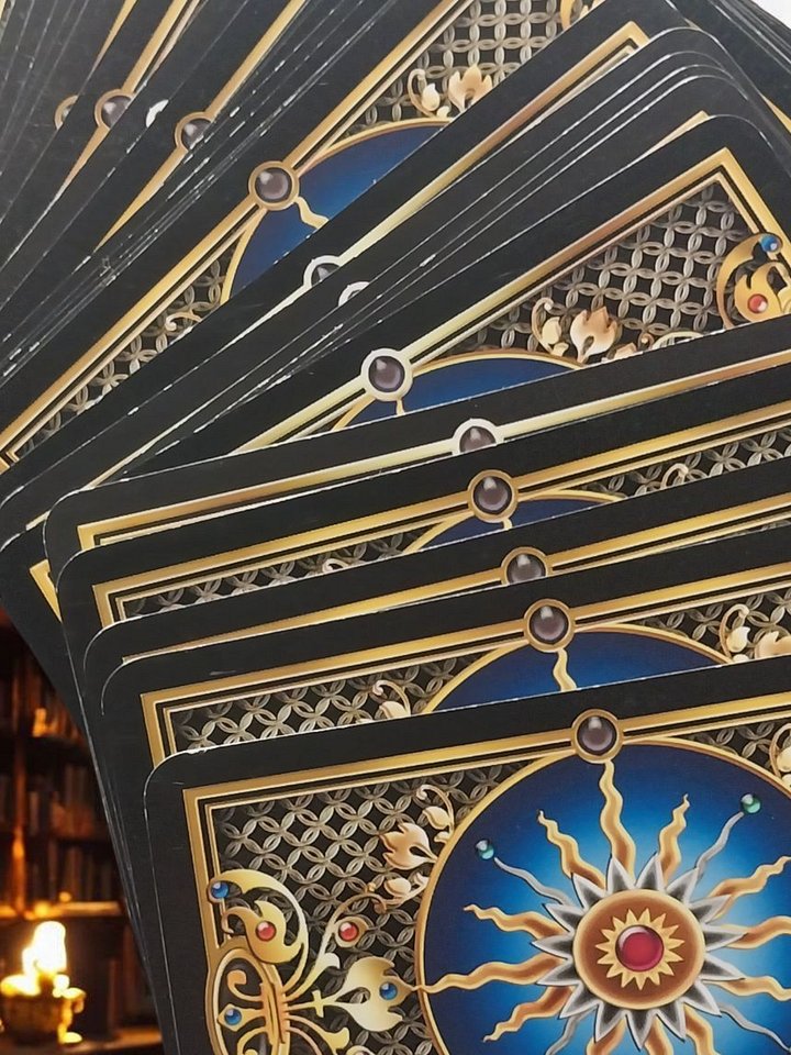 General Tarot Readings (see full year on separate listing) product image (2)