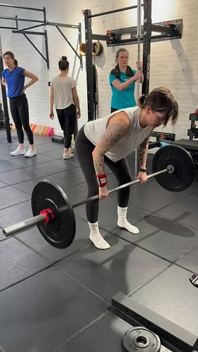Week 6 of our 8-week On-the-Bar Series 💥

Monday’s and Thursdays are barbell complex days:
Thursdays complex is 
Bent-Over Ro...