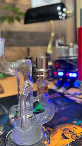 Incase your poopin 🌭🚬🚽🫡
@cloud_connoisseur_official 
@eds_tnt_ 
•
•
•
#cloudconnoisseur #edstnt #ballvape #woodturning #thetu...