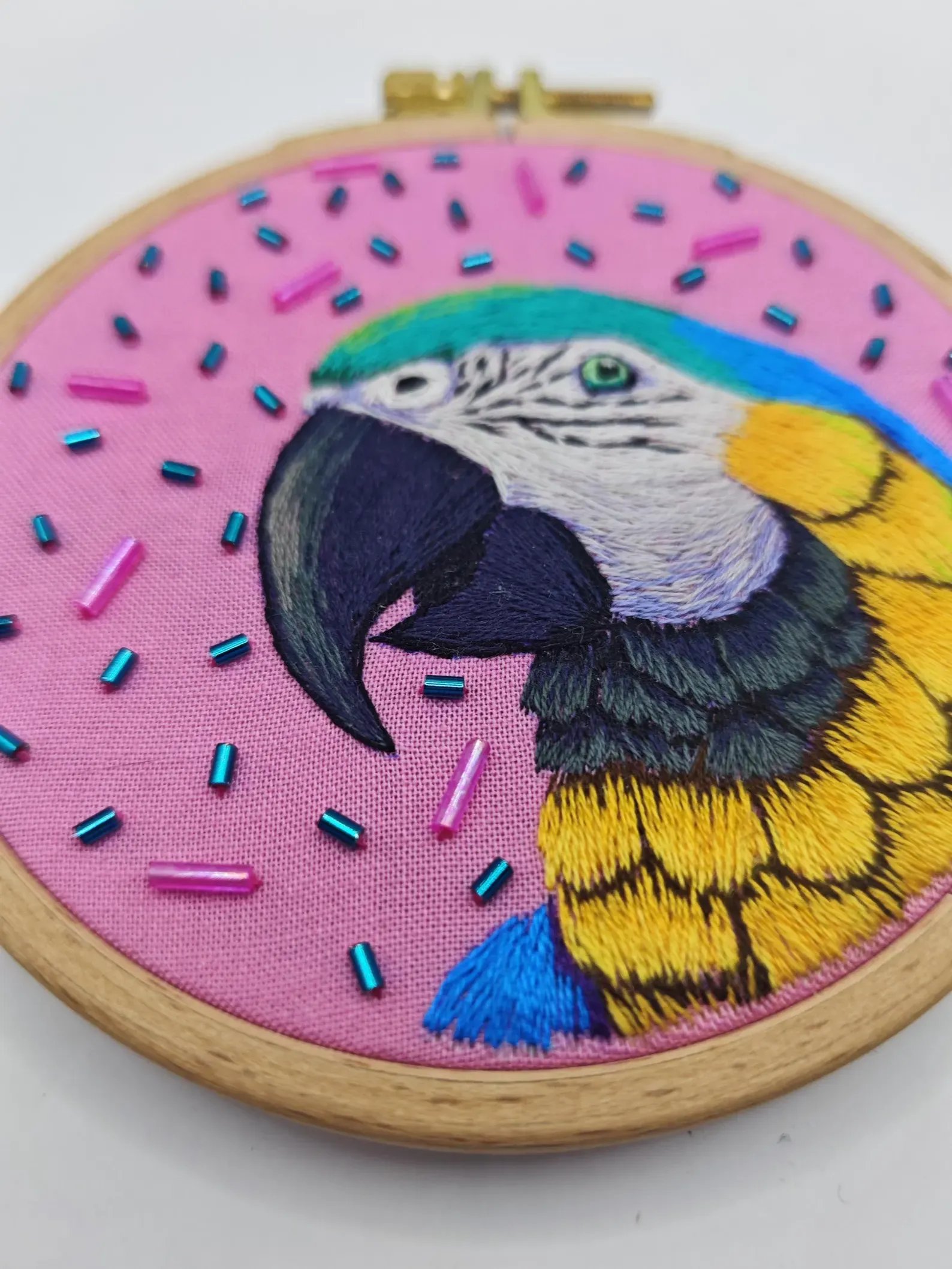 Parrot PDF embroidery pattern, step by step instructions for thread painted macaw product image (3)