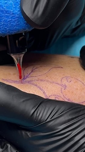 satisfying red lines only ❤️‍🔥
.
#RedInk #TattooProcess #auburn #opelika #tattooartists